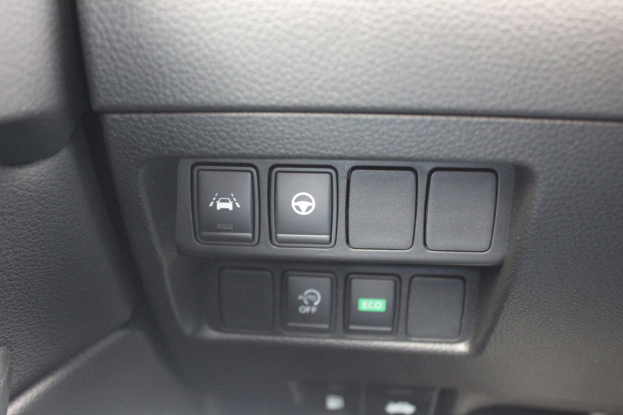 Nissan QASHQAI 1.2 Tekna + / Trekhaak / Panoramadak / 360Camera / Leder / Bose / Keyless / 19'' / Stoelverwarming / Dodehoek / DAB / Cruise Control