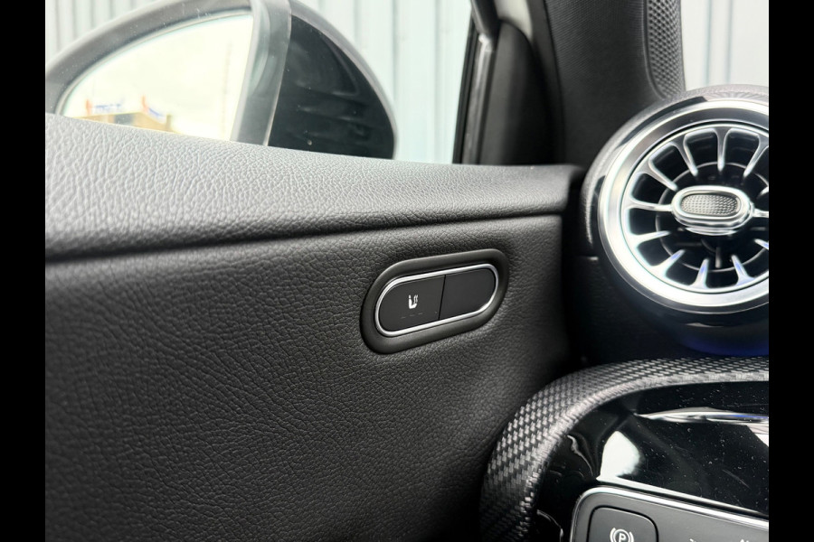Mercedes-Benz A-Klasse A200 Business Solution 163pk Benzine