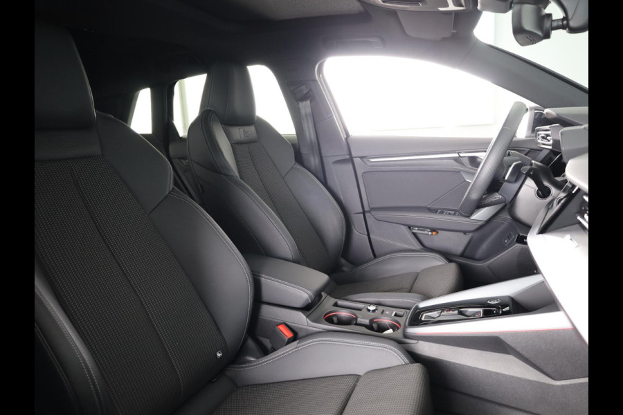Audi A3 Sportback 40 TFSI e S edition 204pk | Panoramadak | 17 inch lichtmetalen velgen | Sonos Audio | Adaptive cruise controle | |Verlengde garantie