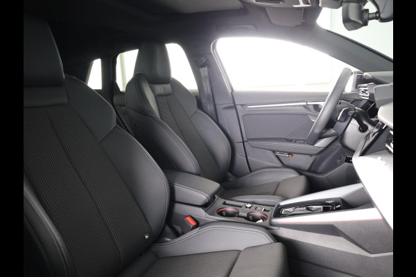 Audi A3 Sportback 40 TFSI e S edition 204pk | Panoramadak | 17 inch lichtmetalen velgen | Sonos Audio | Adaptive cruise controle | |Verlengde garantie