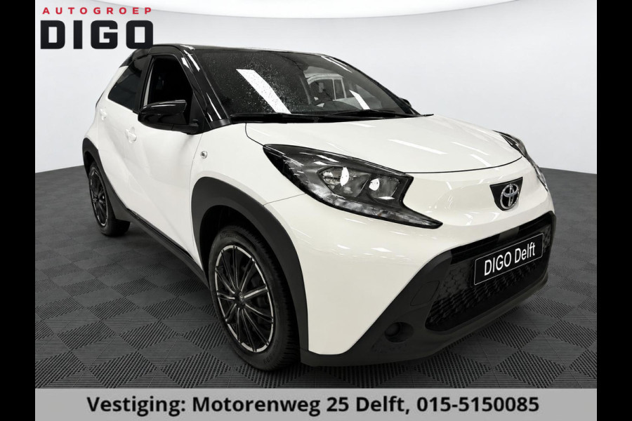 Toyota Aygo X 1.0 VVT-i PLAY BLACK & WHITE GARANTIE 2032! CARPLAY NAVI. ADAPTIVE CRUISE.AIRCO