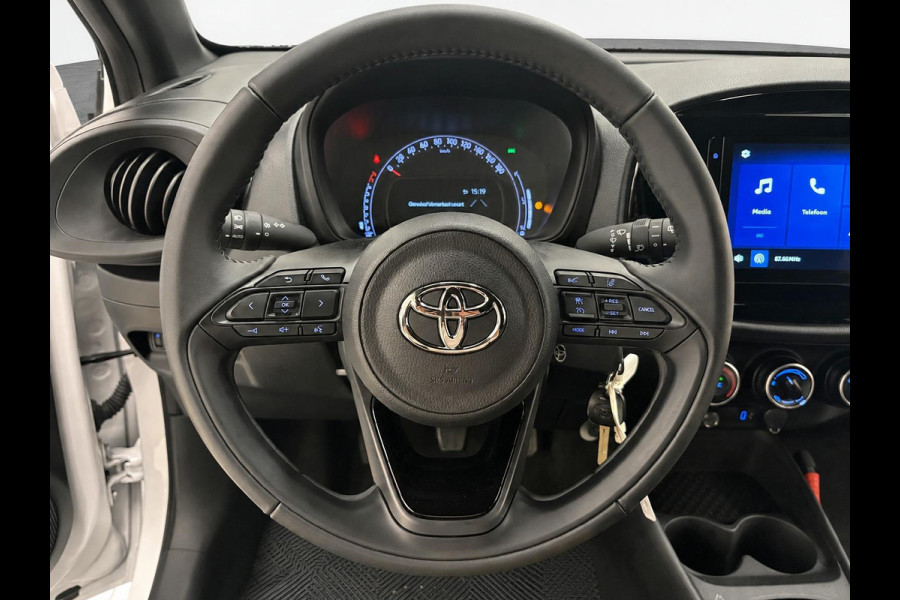 Toyota Aygo X 1.0 VVT-i PLAY BLACK & WHITE GARANTIE 2032! CARPLAY NAVI. ADAPTIVE CRUISE.AIRCO