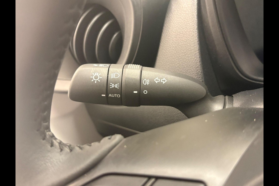 Toyota Aygo X 1.0 VVT-i PLAY BLACK & WHITE GARANTIE 2032! CARPLAY NAVI. ADAPTIVE CRUISE.AIRCO