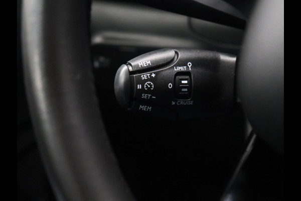 Citroën C3 1.2 PureTech Shine [APPLE CARPLAY, CAMERA, STOELVERWARMING, ANDROID, CRUISE, LED VISION, PDC ACHTER, CLIMATE, NAVIGATIE, NIEUWSTAAT]