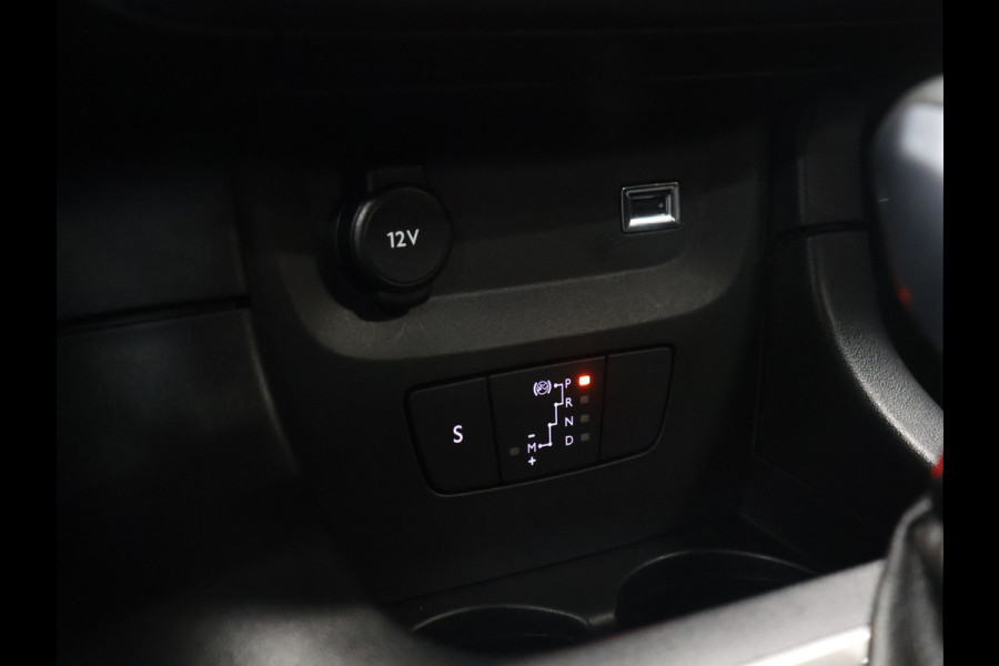 Citroën C3 1.2 PureTech Shine [APPLE CARPLAY, CAMERA, STOELVERWARMING, ANDROID, CRUISE, LED VISION, PDC ACHTER, CLIMATE, NAVIGATIE, NIEUWSTAAT]