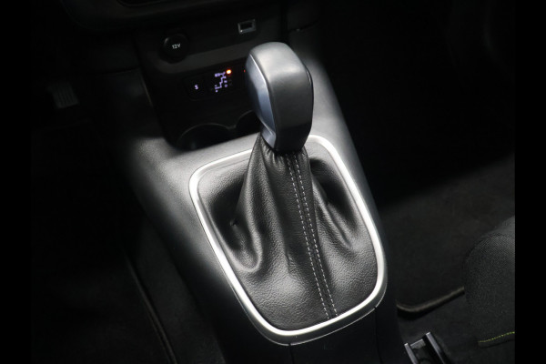 Citroën C3 1.2 PureTech Shine [APPLE CARPLAY, CAMERA, STOELVERWARMING, ANDROID, CRUISE, LED VISION, PDC ACHTER, CLIMATE, NAVIGATIE, NIEUWSTAAT]