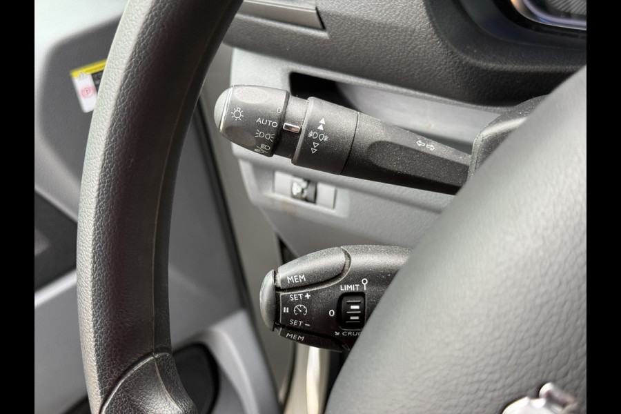 Peugeot e-Expert 50kWh 136PK Elektrisch 230km WLTP L3 Snelladen Climate Control Cruise Control Achteruitrijcamera Laadkabel