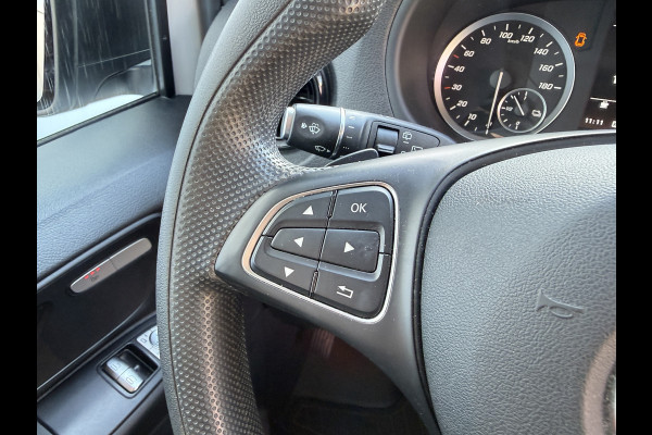 Mercedes-Benz eVito Tourer 129 90kWh 204PK Personenvervoer L2 370km WLTP 92.2% (SOH) 7 Stoelen Elektrische Schuifdeur LED Lichtmetalen velgen 17inch
