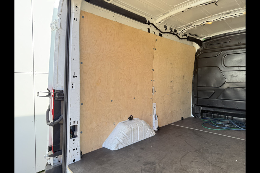 Ford E-Transit 68kWh 184PK L2H2 316km WLTP 97,2% (SOH) Climate Control Cruise Control CarPlay Camera Navigatie Parkeersensoren v+a