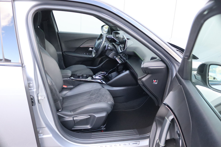 Peugeot 2008 1.2 PureT. 130PK Automaat GT Trekhaak/Camera/Adapt.-cruise/Stoelverwarming/Parkeerhulp
