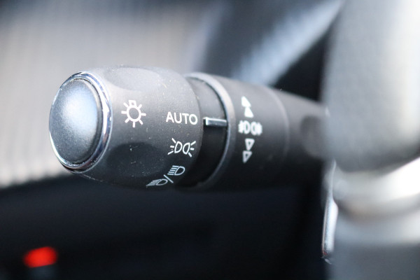 Peugeot 2008 1.2 PureT. 130PK Automaat GT Trekhaak/Camera/Adapt.-cruise/Stoelverwarming/Parkeerhulp