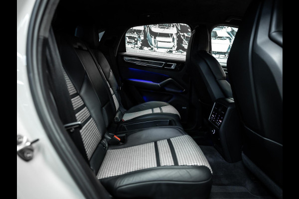 Porsche Cayenne 2.9 S Kreid grijze Cayenne S met Carbonpack, GT wielen, diamondbrakes unieke uitvoering