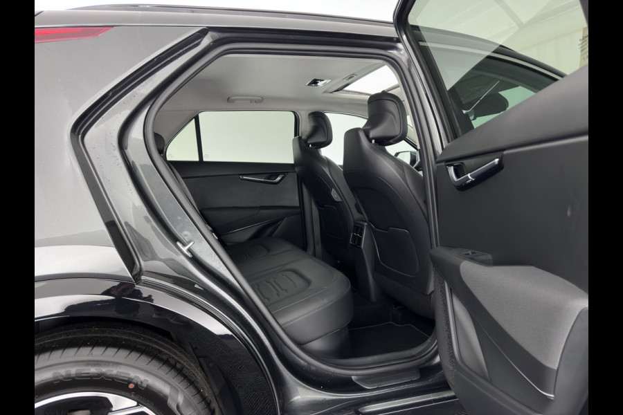 Kia Niro 1.6 GDi Hybrid DynamicPlusLine (INCL.BTW) Aut. *PANO | LEATHER | DIGI-COCKPIT | NAVI-FULLMAP | DAB | ADAPTIVE-CRUISE | CAMERA | HEATED-COMFORTSEATS | KEYLESS | PRIVACYGLASS | SHIFTPADDLES | CARPLAY |  HEAD-UP | ...