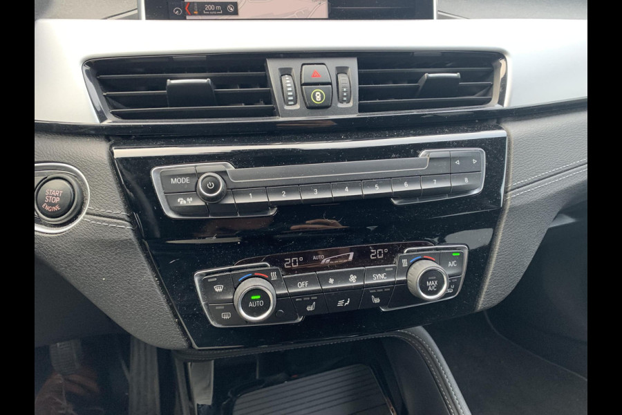 BMW X2 sDrive18i High Executive | Trekhaak | Stoelverwarming | Carplay | Harman Kardon | Climate Control |