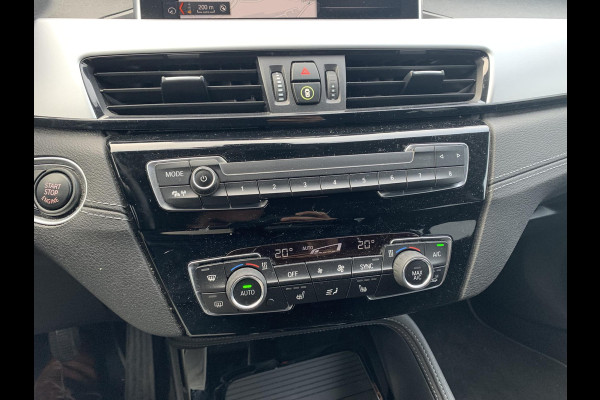 BMW X2 sDrive18i High Executive | Trekhaak | Stoelverwarming | Carplay | Harman Kardon | Climate Control |