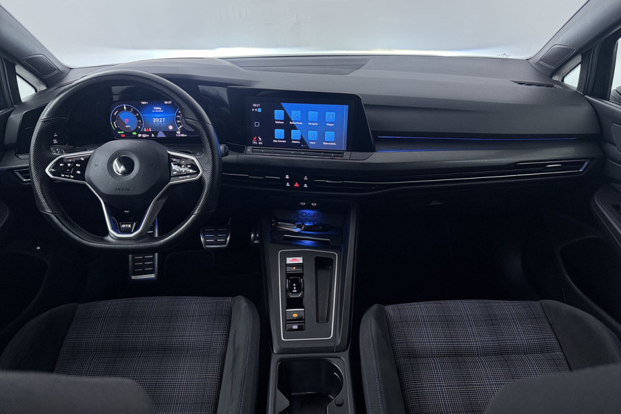 Volkswagen Golf 1.4 eHybrid GTE (MATRIX, STOEL/STUUR VERWARMING, CAMERA, HUD-DISPLAY)