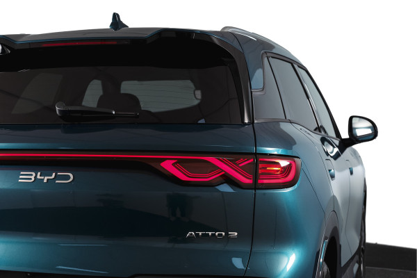 BYD ATTO 2 1.5 DM-i Boost | Panodak | Dig. Cockpit | Adapt. Cruise | Stoel-+Stuurverw. | PDC | 360 Camera | NAV + Carplay / Android | ECC | LM 17" | 1019