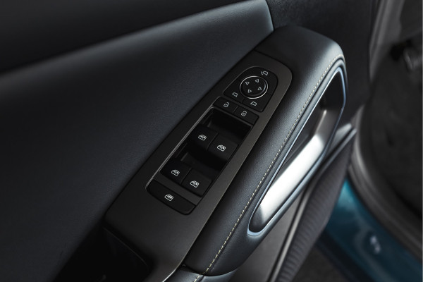 BYD ATTO 2 1.5 DM-i Boost | Panodak | Dig. Cockpit | Adapt. Cruise | Stoel-+Stuurverw. | PDC | 360 Camera | NAV + Carplay / Android | ECC | LM 17" | 1019