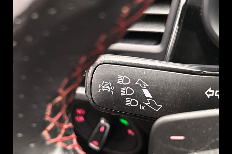 Seat Leon 1.4 EcoTSI FR Business Intense | Apple/Carplay | Virtual/Cockpit | Stoelverwarming