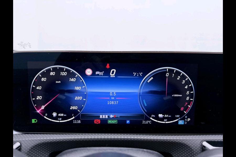 Mercedes-Benz CLA-Klasse Shooting Brake 250 e Business Solution AMG AMG Line | Night Pakket | Panorama Schuif-Kanteldak | Head-up display | Distronic | 360°-camera | MBUX Augmented Reality navigatie. Inclusief 24 maanden Mercedes-Benz Certified garantie voor Europa.