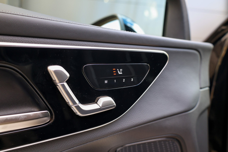 Mercedes-Benz GLC 300e 4MATIC AMG Line | MEMORY | ELEK TREKHAAK | KEYLESS | CARBON | SFEERVERLICHTING |