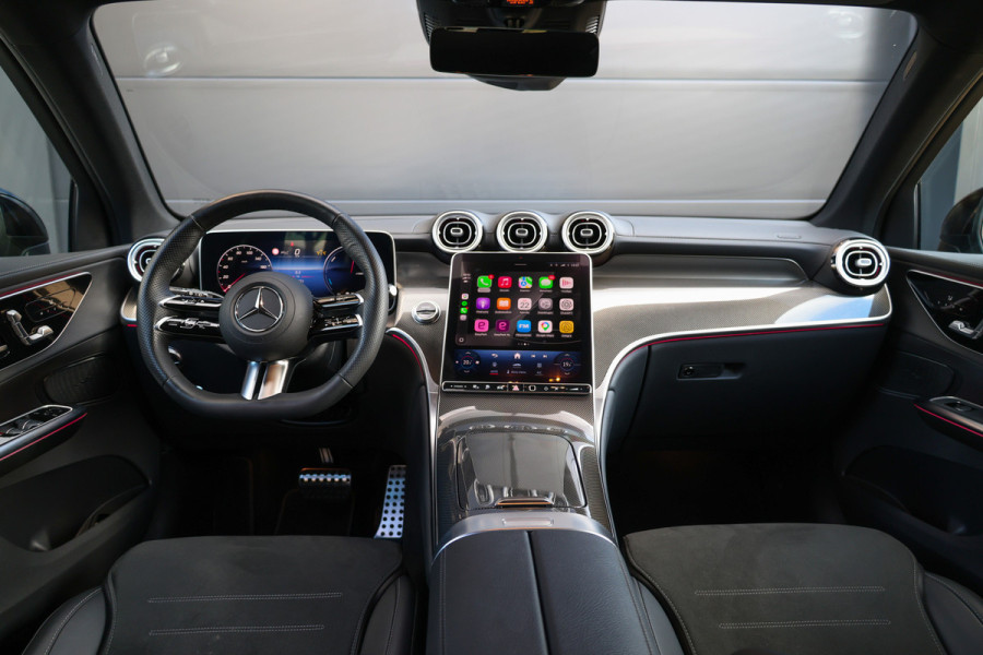 Mercedes-Benz GLC 300e 4MATIC AMG Line | MEMORY | ELEK TREKHAAK | KEYLESS | CARBON | SFEERVERLICHTING |