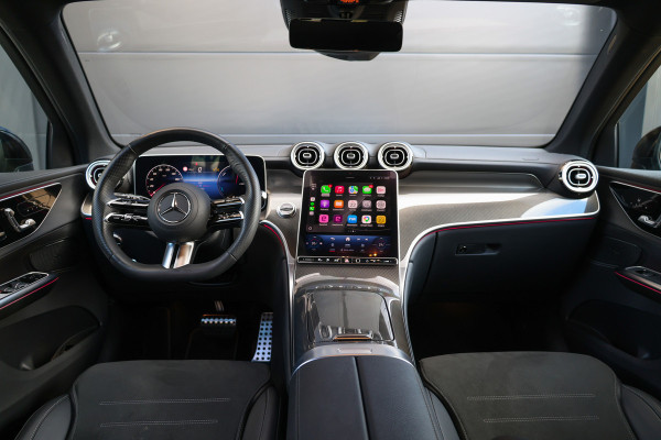 Mercedes-Benz GLC 300e 4MATIC AMG Line | MEMORY | ELEK TREKHAAK | KEYLESS | CARBON | SFEERVERLICHTING |