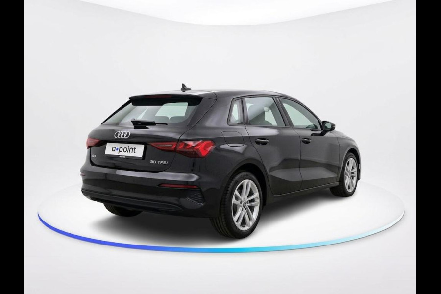 Audi A3 Sportback 30 TFSI Attitude 110pk S-tronic| Navigatie| Apple Carplay/Android Auto | Cruise control | Climate control | LED koplampen | Lichtmetalen velgen 5-spaaks 17" |