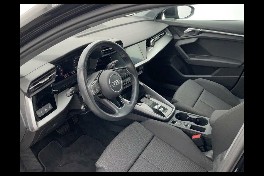 Audi A3 Sportback 30 TFSI Attitude 110pk S-tronic| Navigatie| Apple Carplay/Android Auto | Cruise control | Climate control | LED koplampen | Lichtmetalen velgen 5-spaaks 17" |