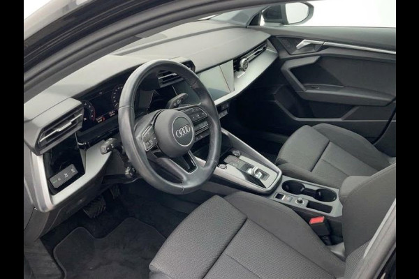 Audi A3 Sportback 30 TFSI Attitude 110pk S-tronic| Navigatie| Apple Carplay/Android Auto | Cruise control | Climate control | LED koplampen | Lichtmetalen velgen 5-spaaks 17" |