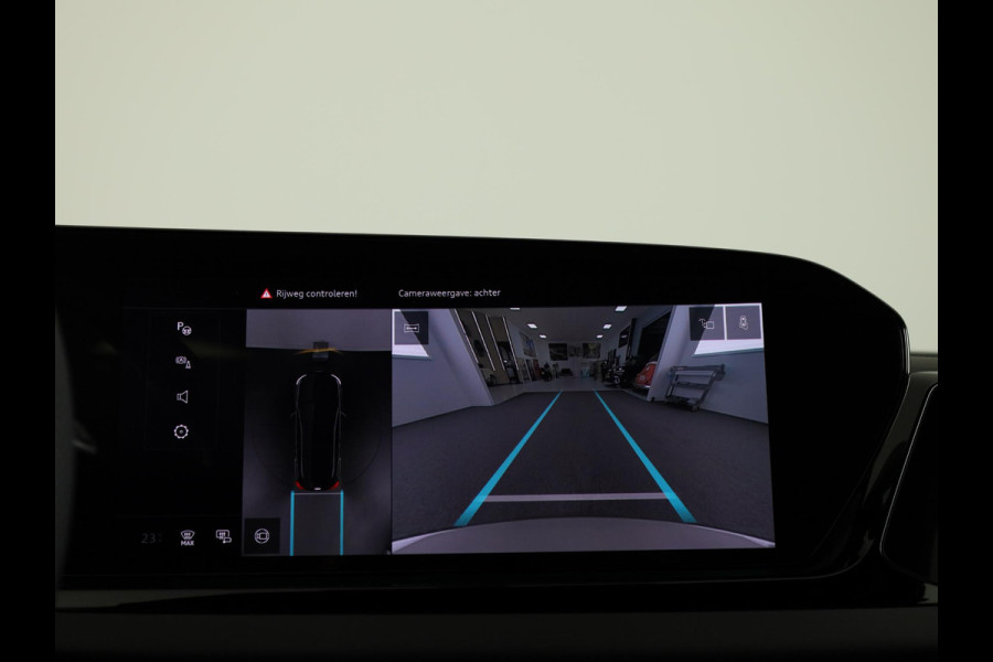 Audi A5 Avant S edition e-hybrid 299 pk Private lease vanaf € 1.105,-| Bang & Olufsen premium 3D | Techniekpakket plus | Elektrische stoelen met memory | Lederen bekleding | S-line interieur