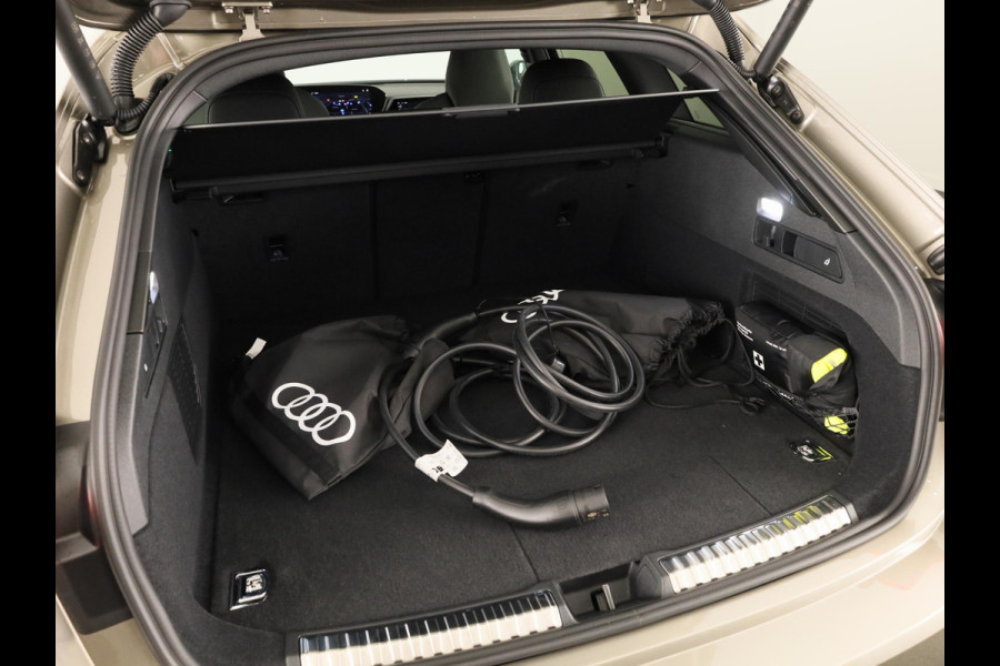 Audi A5 Avant S edition e-hybrid 299 pk Private lease vanaf € 1.105,-| Bang & Olufsen premium 3D | Techniekpakket plus | Elektrische stoelen met memory | Lederen bekleding | S-line interieur