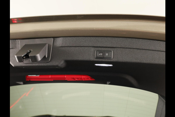 Audi A5 Avant S edition e-hybrid 299 pk Private lease vanaf € 1.105,-| Bang & Olufsen premium 3D | Techniekpakket plus | Elektrische stoelen met memory | Lederen bekleding | S-line interieur