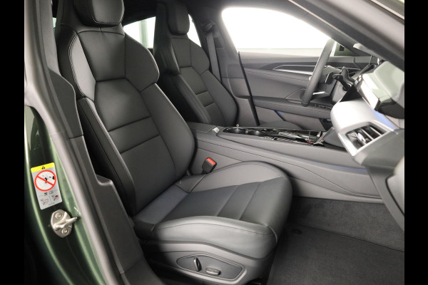 Audi e-tron GT e-tron GT 504pk | Private lease vanaf € 1.584,- per maand |  B&O | Lederen bekleding | Elektrische verstelbare voorstoelen met geheugen | Panoramadak | Audi Exclusive kleur