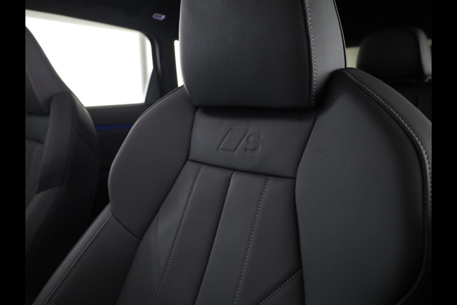 Audi Q6 e-tron S edition performance 100 kWh 306 pk | SOH 99,50% | Verlengde garantie | Navigatie | Warmetepomp | Panoramadak | Trekhaak (wegklapbaar) | Lederen bekleding | B&O Soundsystem | Rondomzicht camera | Head-up display | S-Line |