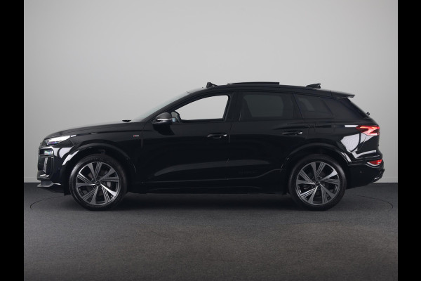 Audi Q6 e-tron S edition performance 100 kWh 306 pk | SOH 99,50% | Verlengde garantie | Navigatie | Warmetepomp | Panoramadak | Trekhaak (wegklapbaar) | Lederen bekleding | B&O Soundsystem | Rondomzicht camera | Head-up display | S-Line |
