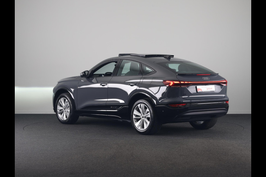 Audi Q6 Sportback e-tron Advanced edition 83 kWh 252 pk | Private lease vanaf € 998,- per maand | Verlengde garantie | Navigatie | Warmtepomp | Panoramadak | Parkeersensoren (Park assist) | Rondomzicht camera | Stoelverwarming v/a |