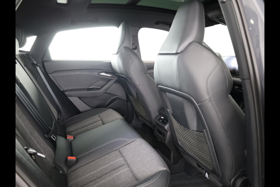 Audi Q6 Sportback e-tron Advanced edition 83 kWh 252 pk | Private lease vanaf € 998,- per maand | Verlengde garantie | Navigatie | Warmtepomp | Panoramadak | Parkeersensoren (Park assist) | Rondomzicht camera | Stoelverwarming v/a |