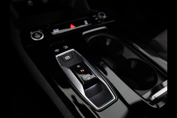 Audi Q6 Sportback e-tron Advanced edition 83 kWh 252 pk | Private lease vanaf € 998,- per maand | Verlengde garantie | Navigatie | Warmtepomp | Panoramadak | Parkeersensoren (Park assist) | Rondomzicht camera | Stoelverwarming v/a |