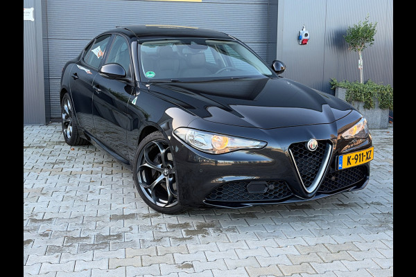 Alfa Romeo Giulia 2.0T Super | Leder | Pano | Camera | Stoel en stuurverwarming | Volledig onderhouden
