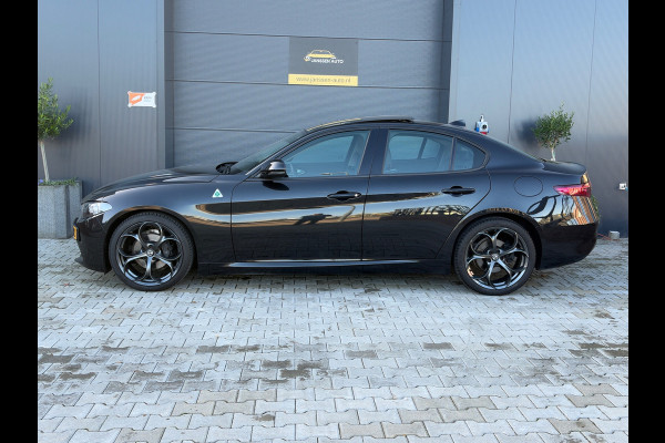 Alfa Romeo Giulia 2.0T Super | Leder | Pano | Camera | Stoel en stuurverwarming | Volledig onderhouden