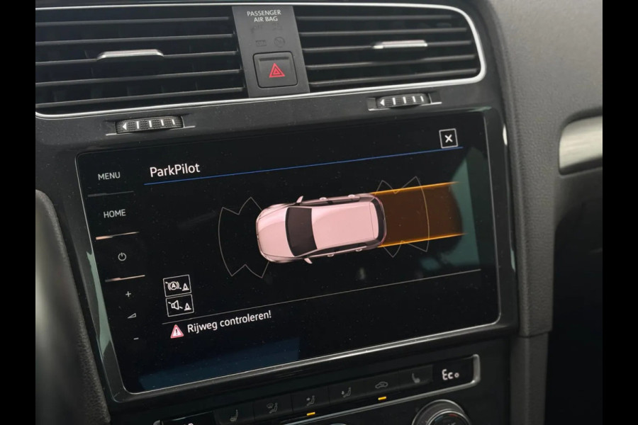 Volkswagen e-Golf E-Golf (NL-auto, Goed OndH, Leder Dynaudio, Digitale Dash, StoelV, Climate Con, Cruise Con, Etc)