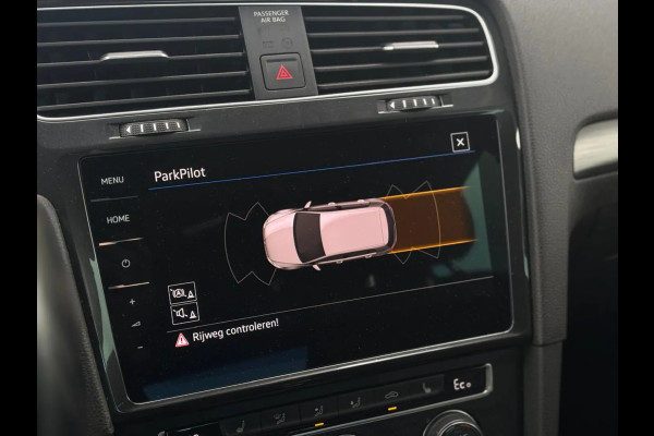 Volkswagen e-Golf E-Golf (NL-auto, Goed OndH, Leder Dynaudio, Digitale Dash, StoelV, Climate Con, Cruise Con, Etc)