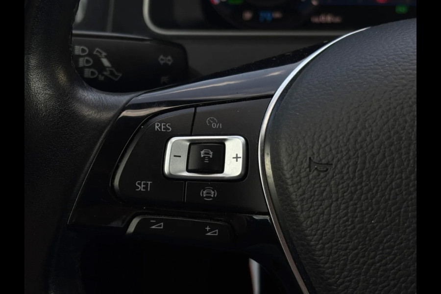Volkswagen e-Golf E-Golf (NL-auto, Goed OndH, Leder Dynaudio, Digitale Dash, StoelV, Climate Con, Cruise Con, Etc)
