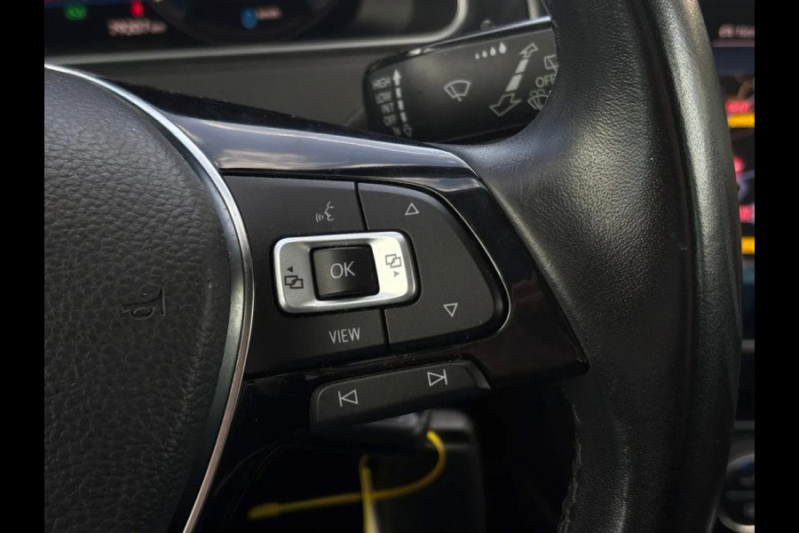 Volkswagen e-Golf E-Golf (NL-auto, Goed OndH, Leder Dynaudio, Digitale Dash, StoelV, Climate Con, Cruise Con, Etc)