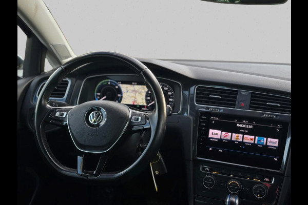 Volkswagen e-Golf E-Golf (NL-auto, Goed OndH, Leder Dynaudio, Digitale Dash, StoelV, Climate Con, Cruise Con, Etc)