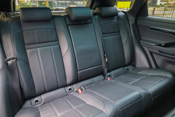 Land Rover Range Rover Evoque 1.5 P300e AWD SE | PANO | MEMORY | MERIDIAN | CAMERA | DODEHOEK |
