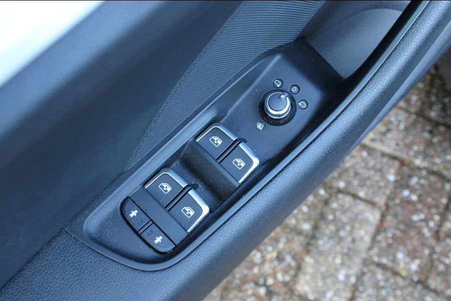 Audi A3 Limousine 1.5 TFSI CoD Sport S Line Edition