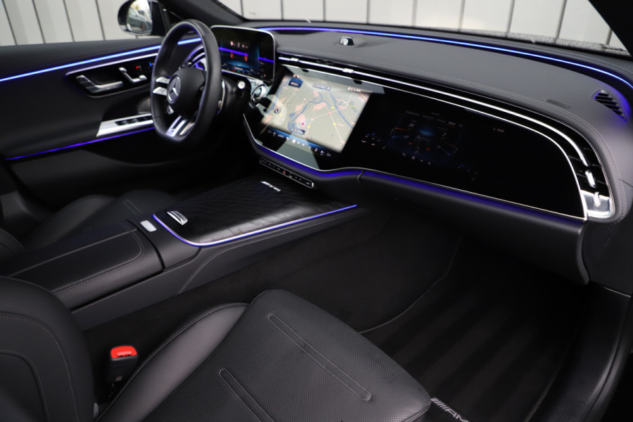 Mercedes-Benz E-Klasse AMG 53 4MATIC+ | Hyperscreen | Head-up | Massage | Achterasbesturing | Burmester 4D | Keyless-go | Distronic+ | Pano | Digital-l