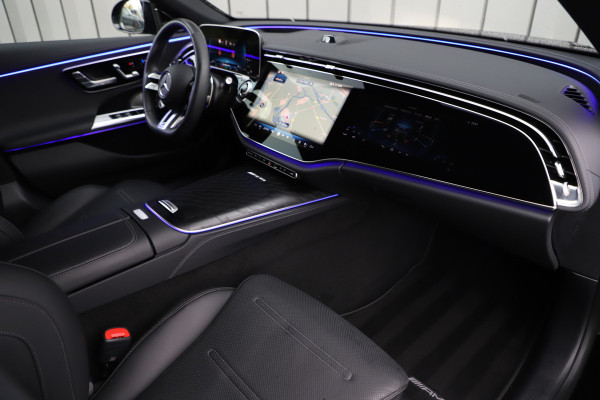 Mercedes-Benz E-Klasse AMG 53 4MATIC+ | Hyperscreen | Head-up | Massage | Achterasbesturing | Burmester 4D | Keyless-go | Distronic+ | Pano | Digital-l